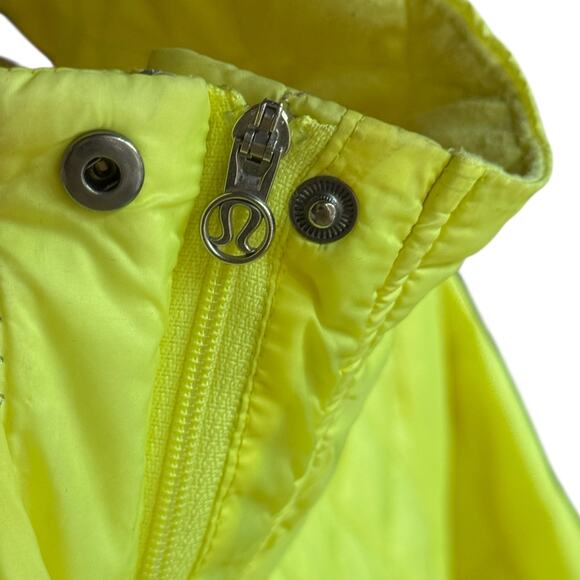 Lululemon Size 8 What The Fluff Pullover Jacket Clarity Yellow Neon Down Puffer - Picture 10 of 16